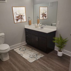 bathroom at Cherokee Landing located in Greenville, SC