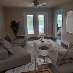 living room at Cherokee Landing located in Greenville, SC